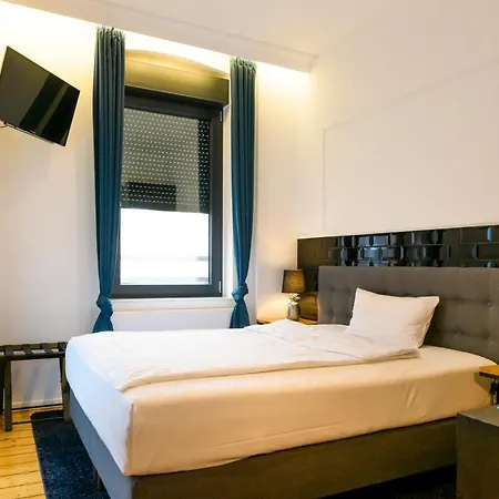 Nikii Boutique 3*