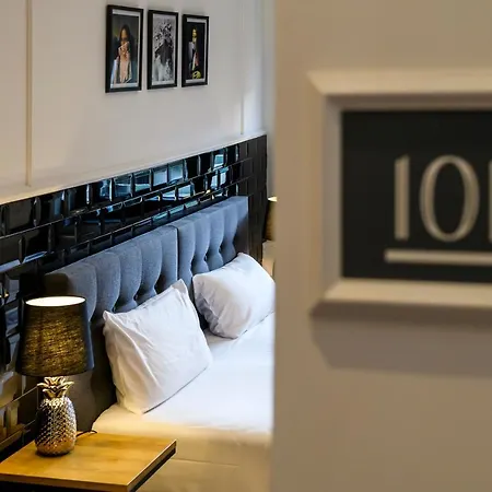 Nikii Boutique לברקוסן