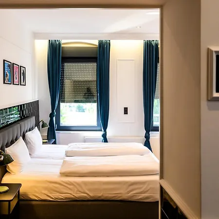 Nikii Boutique 3*