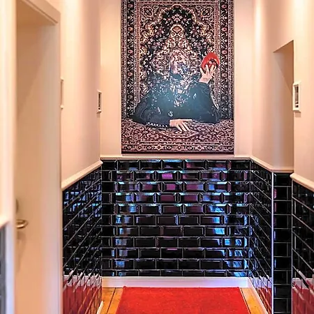 Nikii Boutique 3* Leverkusen