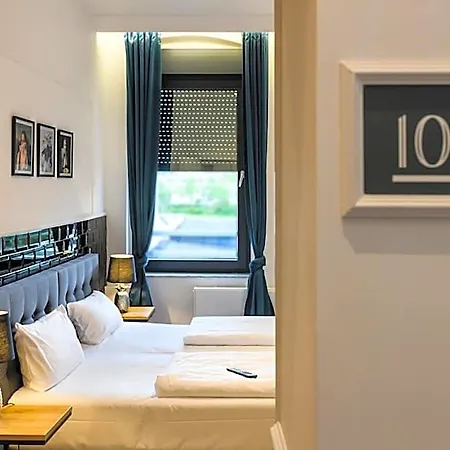 Nikii Boutique 3*