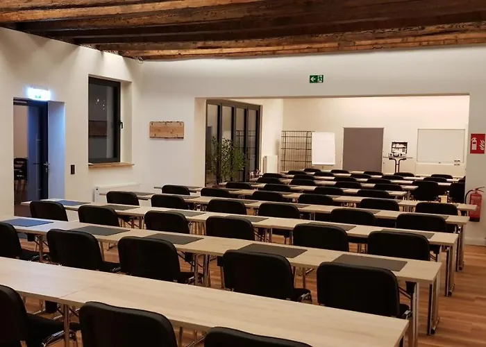 Nikii Boutique לברקוסן