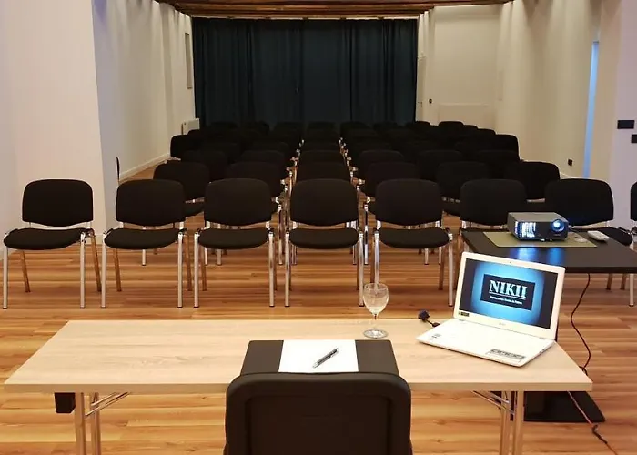 Nikii Boutique 3* לברקוסן